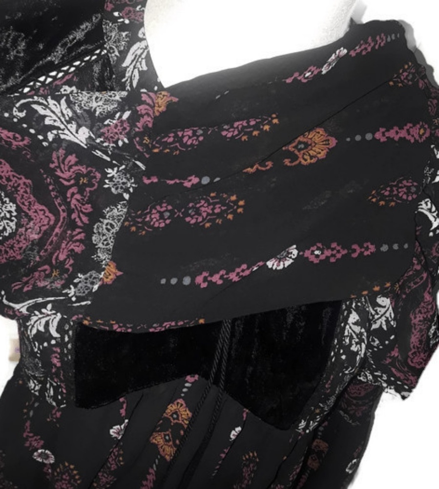 Knox Rose boho black floral hi-low bell sleeve top - Picture 4 of 8